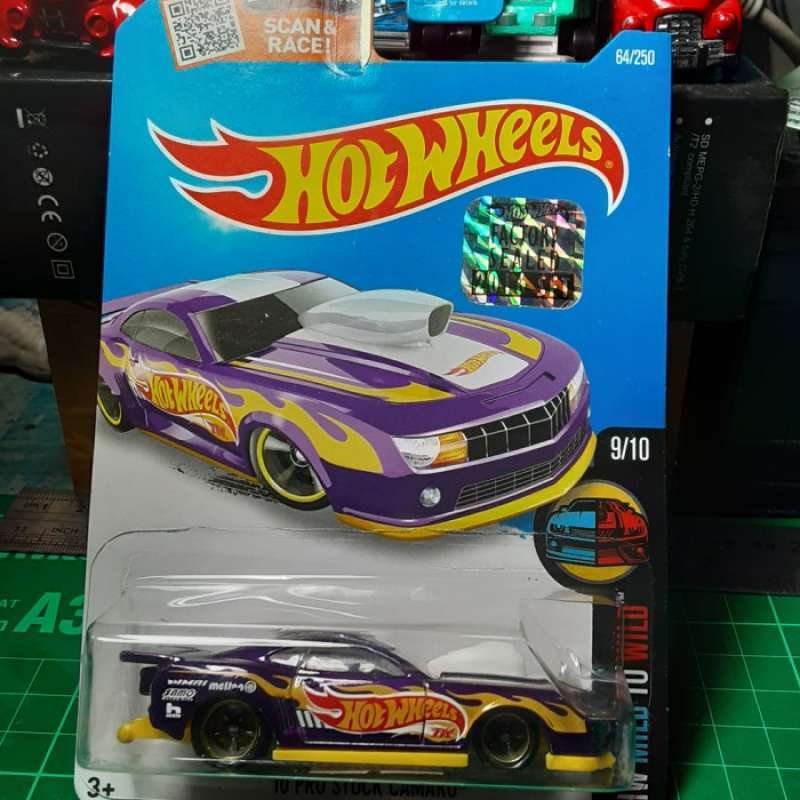 Hot wheels 10 pro 2025 stock camaro treasure hunt