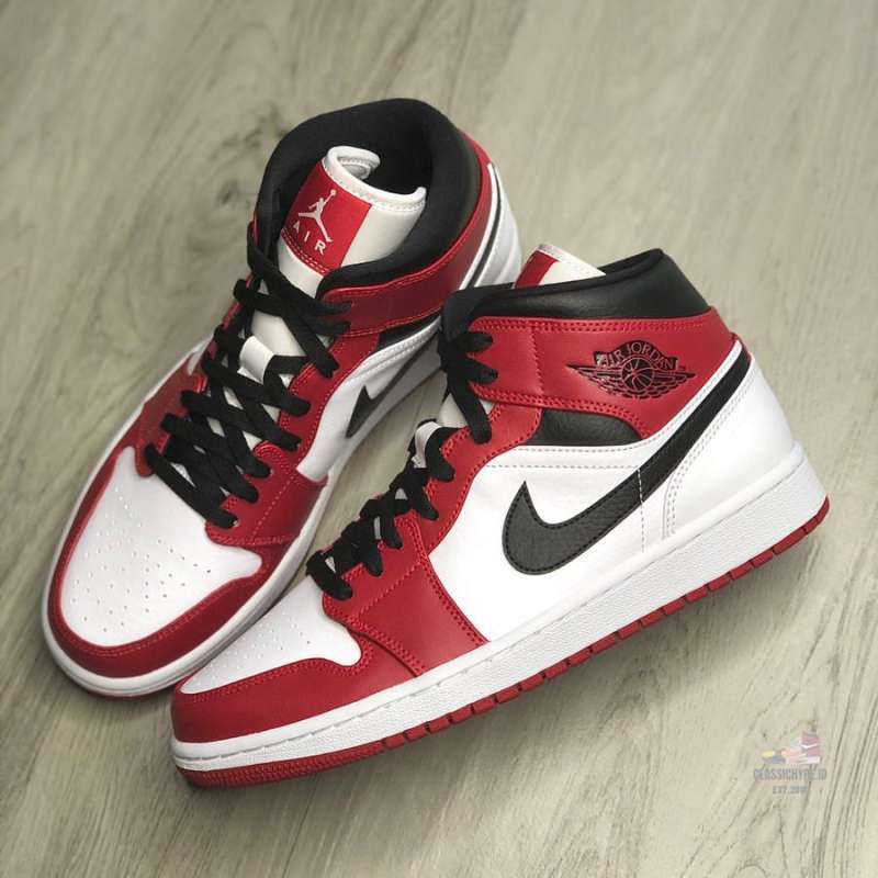 Air jordan mid chicago white toe clearance