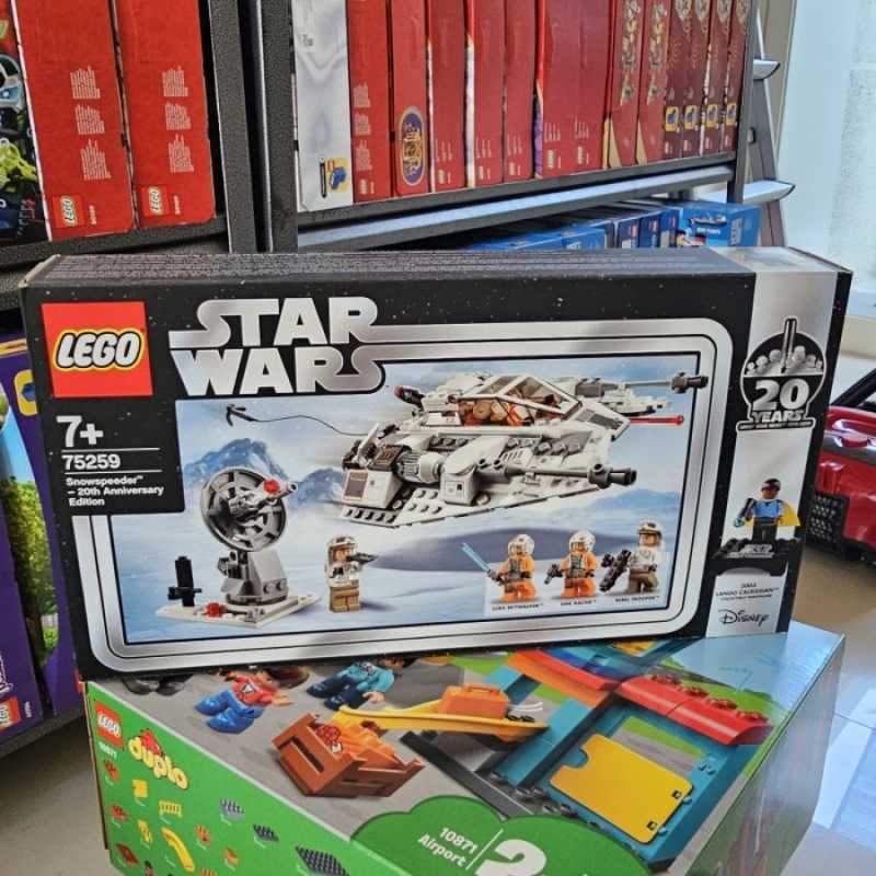 Lego 75259 star wars snowspeeder hotsell stores