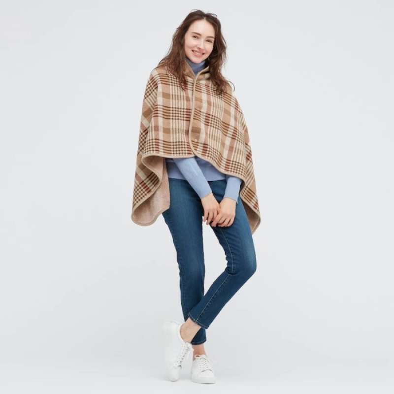 Uniqlo hot sale poncho blanket