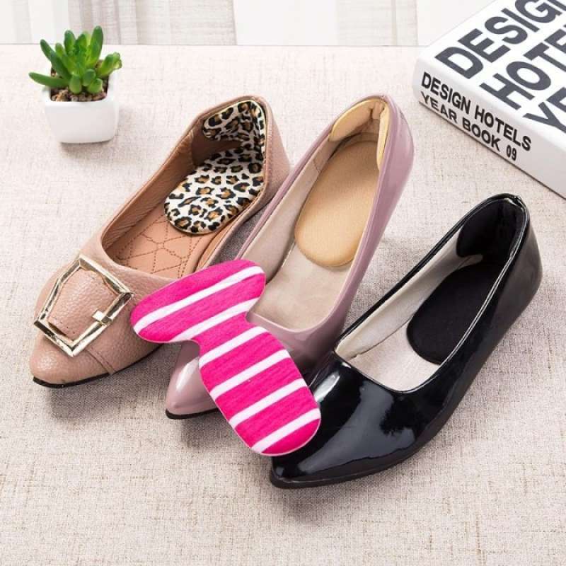 Flat shoes kebesaran sales