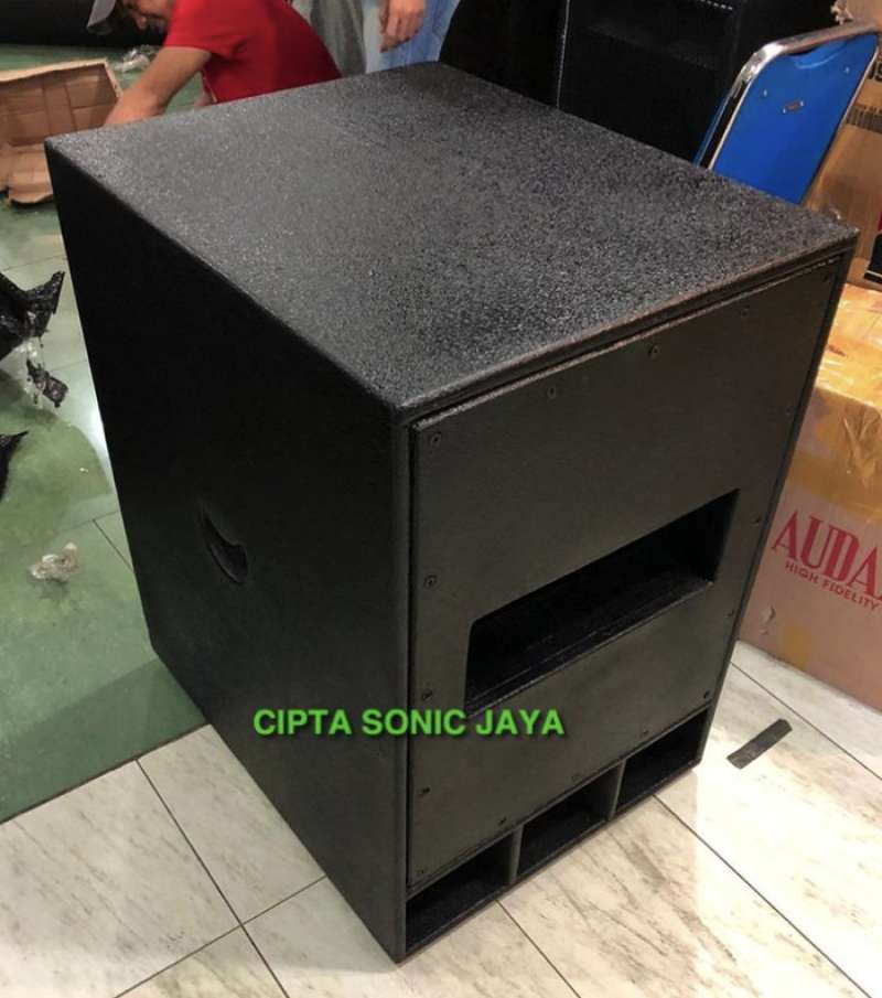 Box speaker shop 18 inch rcf