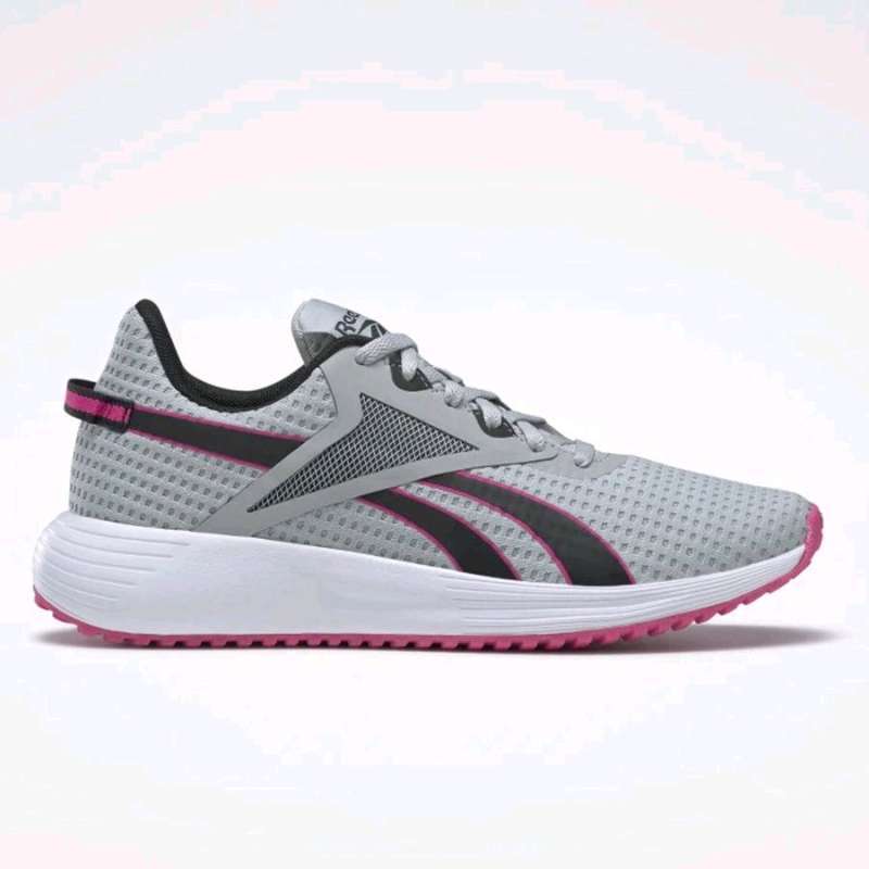 sepatu adidas reebok