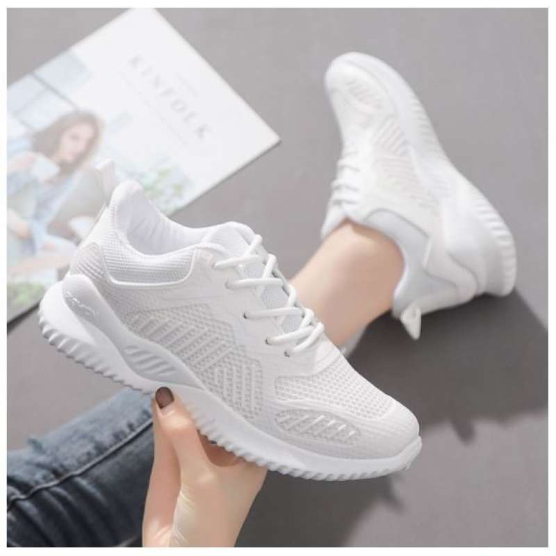 Sepatu sport running wanita store