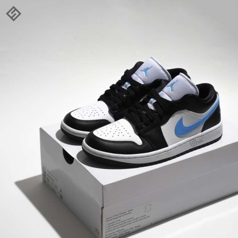 women&#039;s jordan low blue