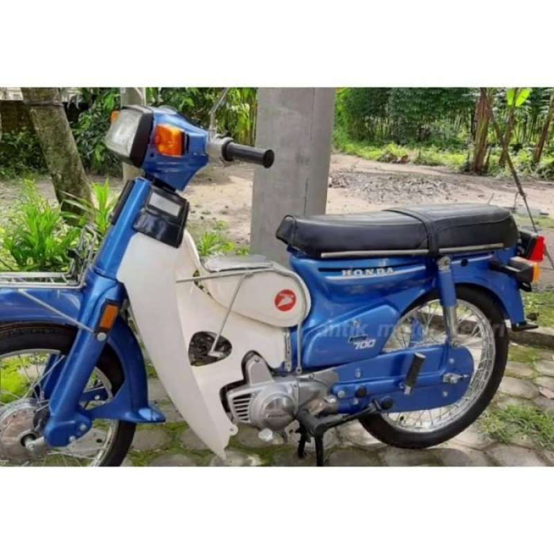 Motor honda shop super cup 700