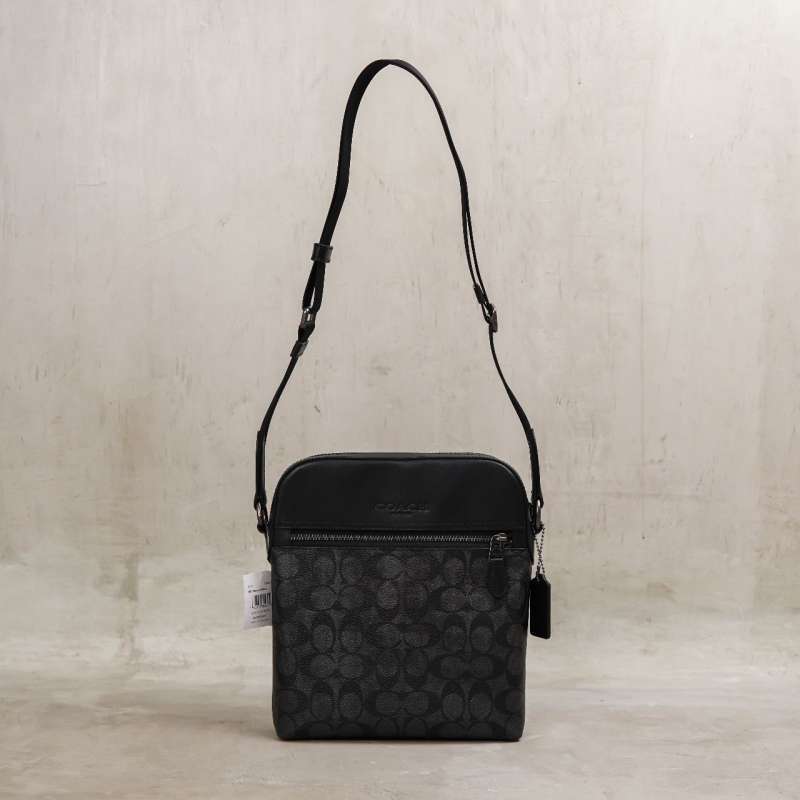 Harga store coach swagger