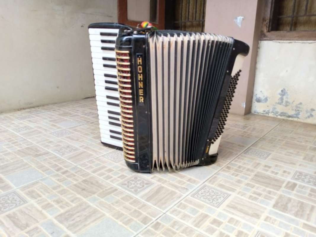 Harga accordion best sale hohner