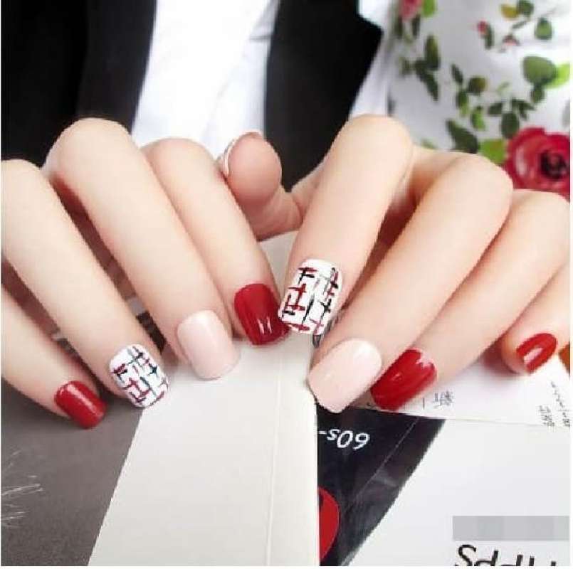 Stunning Model Kuku Nail Art Trends