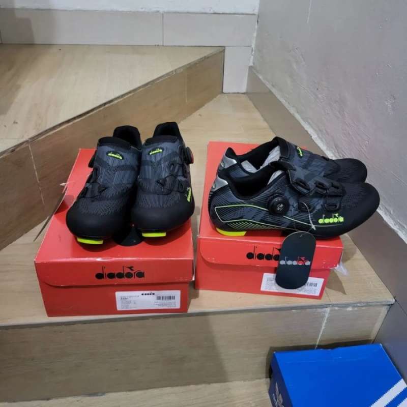 Sepatu cleat diadora new arrivals