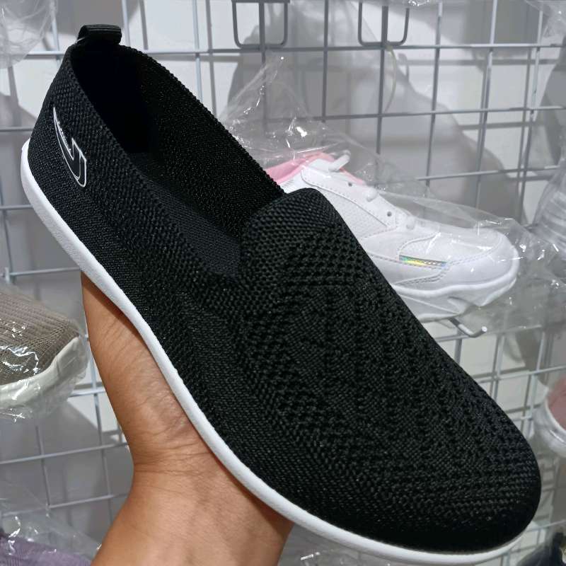 Jual New Era Sepatu Slip On Wanita Hitam Putih Ella 02 Di Seller Kios Sepatu 3jayashoes Bawang Kota Kediri Blibli