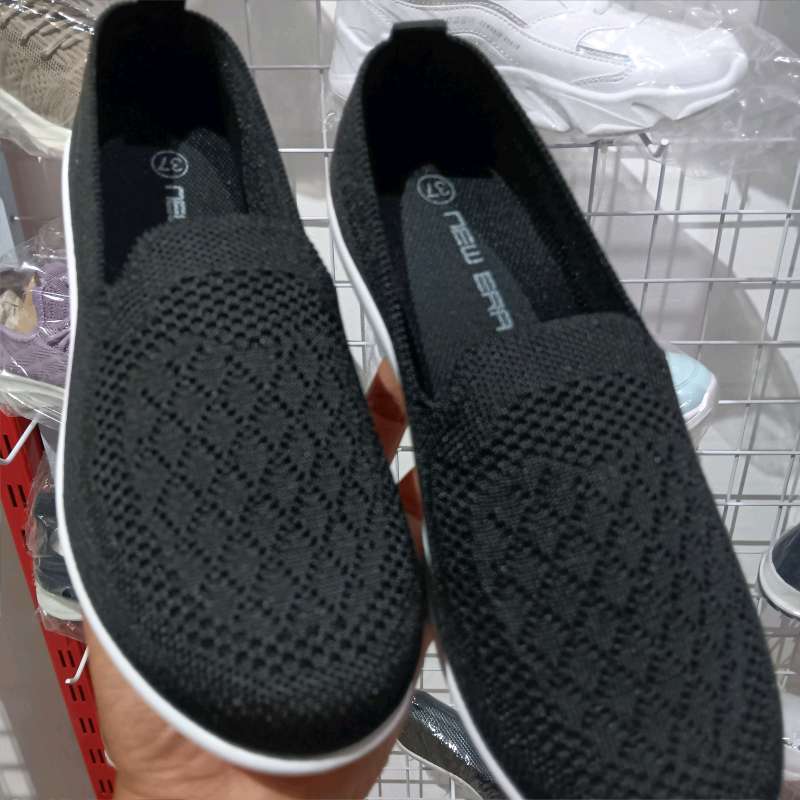 Jual New Era Sepatu Slip On Wanita Hitam Putih Ella 02 di Seller