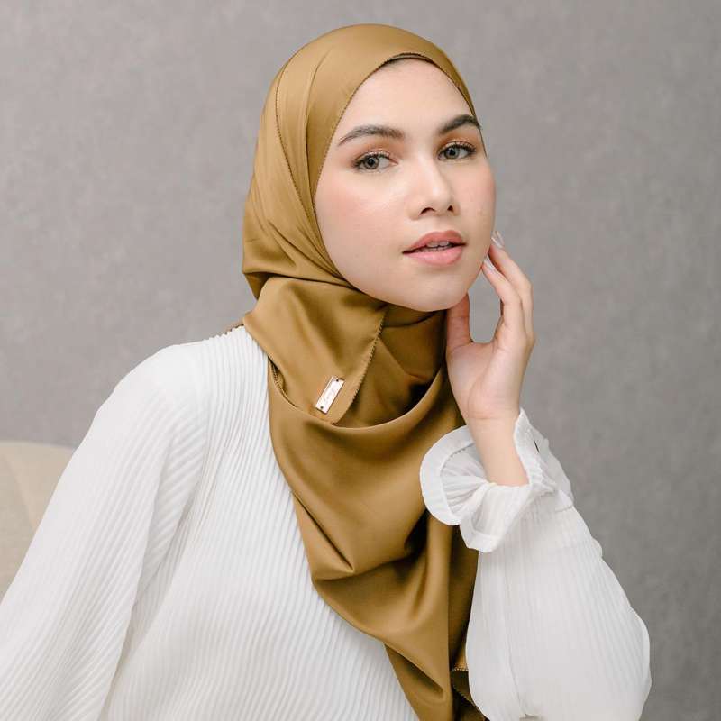 lasheza online hijab
