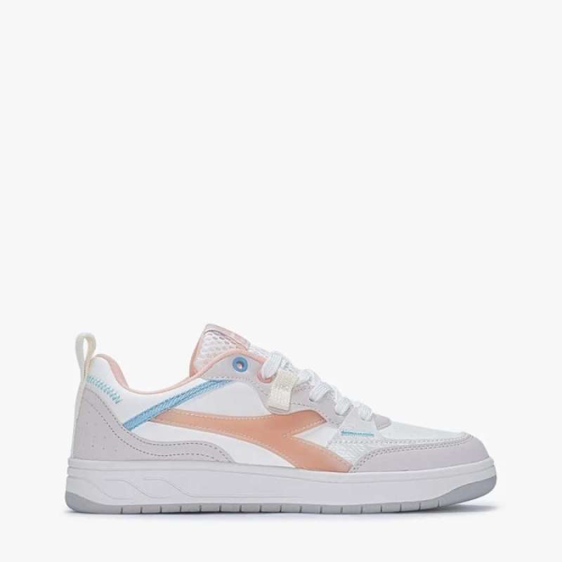 Sepatu on sale sneakers diadora