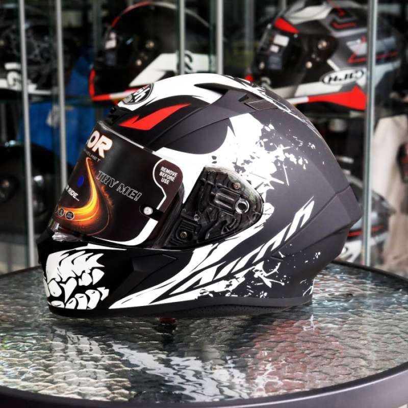 Airoh valor hot sale bone helmet