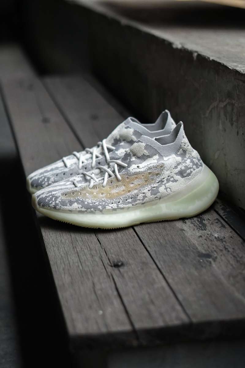 Yeezy 380 harga online