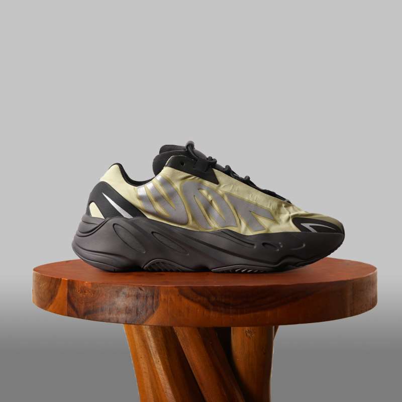 Harga retail adidas yeezy 700 hot sale