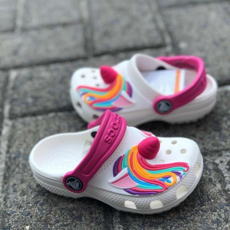 Sandal crocs online anak original