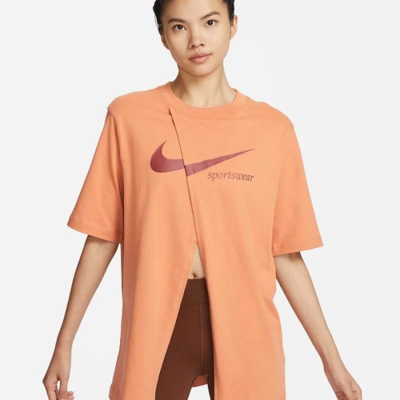 FB8346 225 Womens Nike Sportswear Collection Slit Oversized Tee