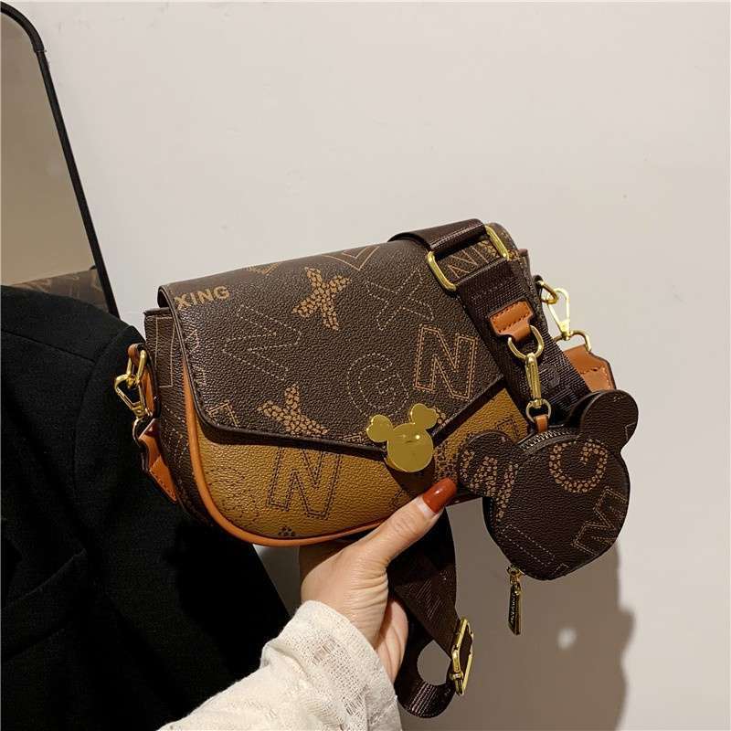 Jual Korea Style Tas Selempang Wanita Import Tas Bahu Slingbag Fashion Tas  Premium Luyi Free Paperbag Ksr8011 - Khaki Di Seller Korea Style Fashion -  Korea Style Bogor - Kab. Tangerang | Blibli