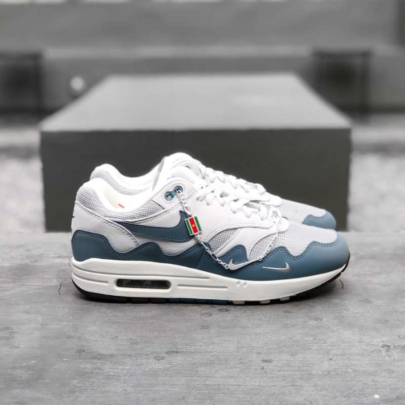 nike para noise harga