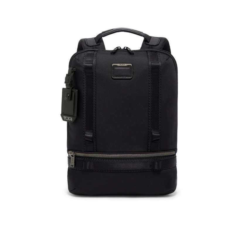 backpack only travel Could you travel for 6 months with only a backpack?