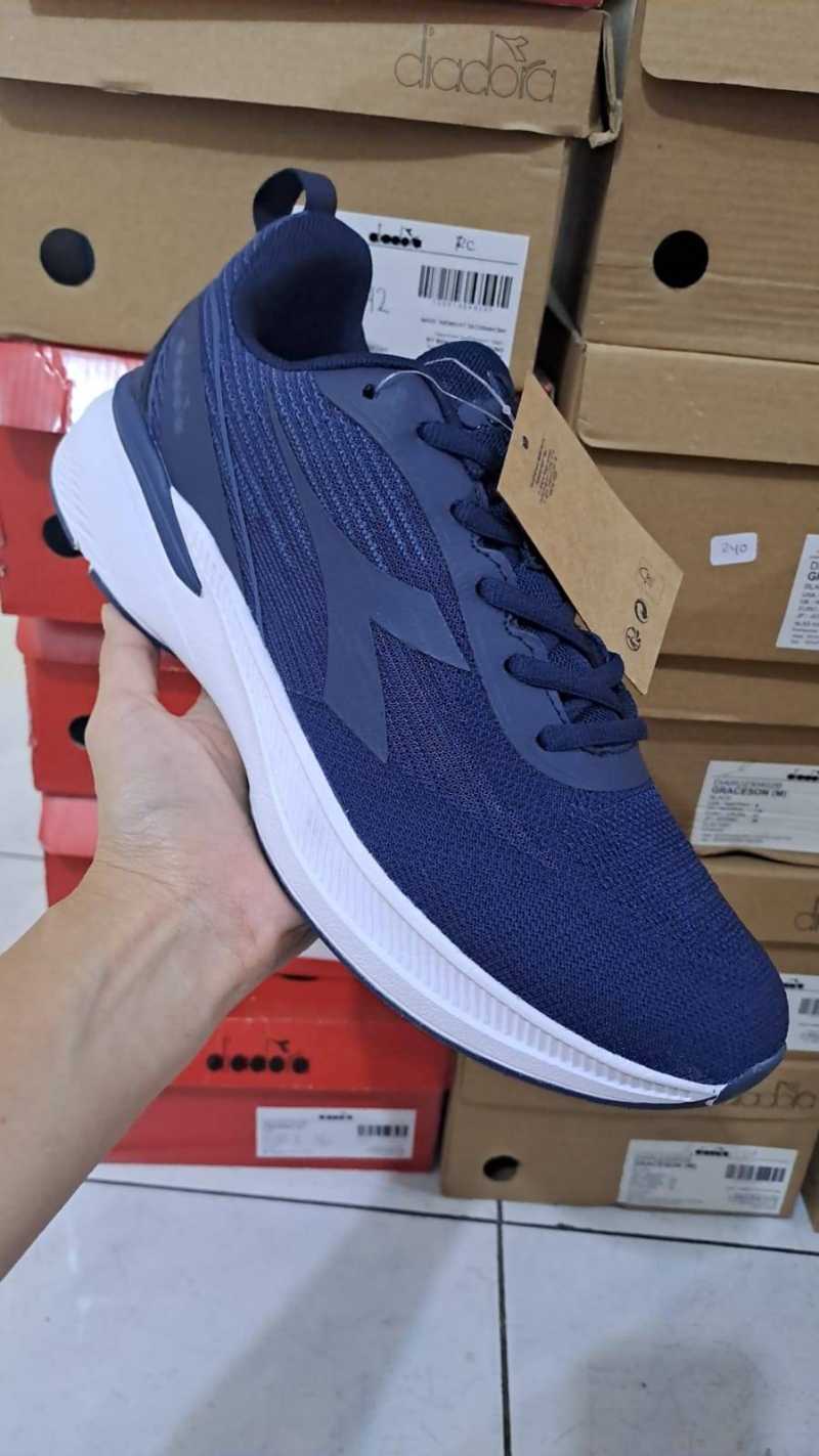 Jual ORI SEPATU LARI PRIA DIADORA GEMINI NAVY 41 di Seller