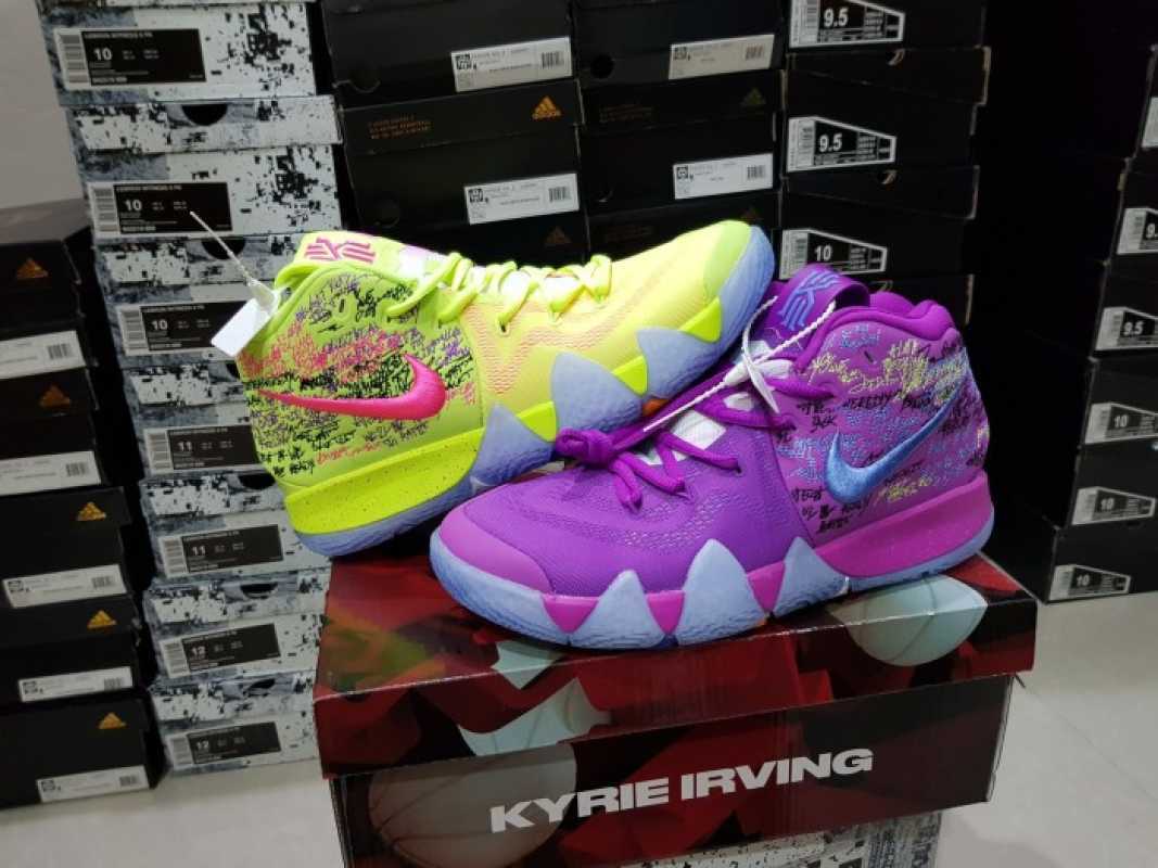 Sepatu basket kyrie 4 store