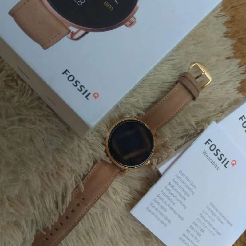 Harga jam top fossil q wander