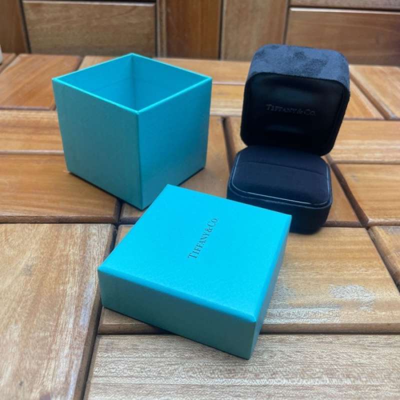 Kotak cincin top tiffany and co