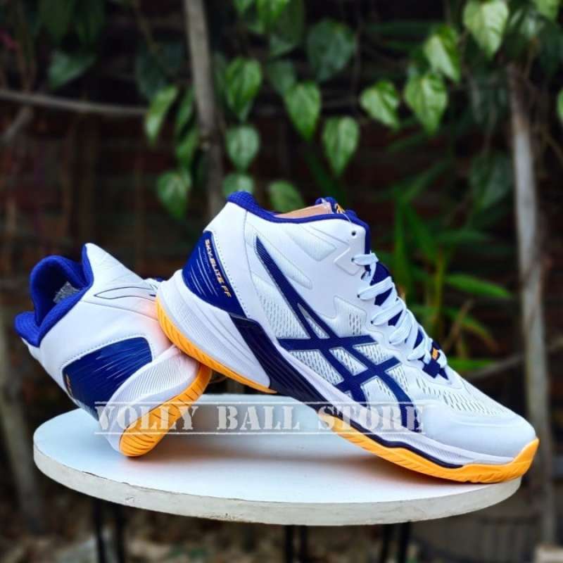 Sepatu on sale volly asics