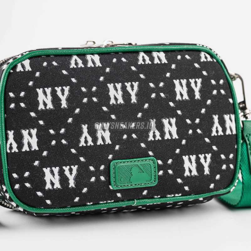 トートバッグ [ MLB ] DIA MONOGRAM JAQUARD MINI CROSS BAG Dia MONOGRAM Jacquard Mini Cross Bag NEW YORK YANKEES - MLB