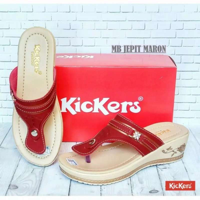 Sandal cheap wedges kickers