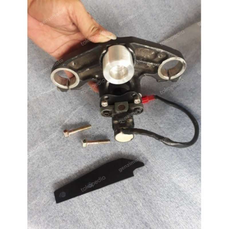 Triple clamp 2025 r15 v2