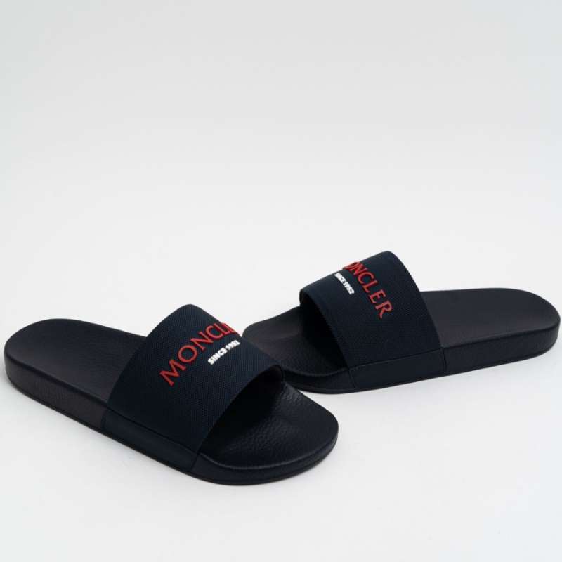 Moncler pool slides store