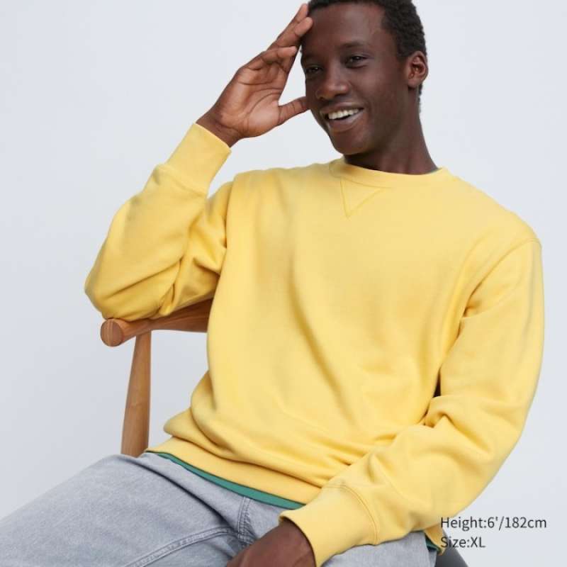 Uniqlo shop yellow sweater