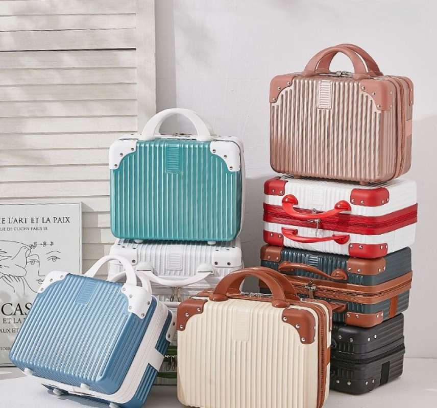 Mini beauty outlet suitcase