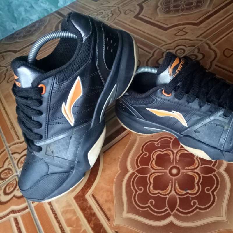 Tenis lining best sale