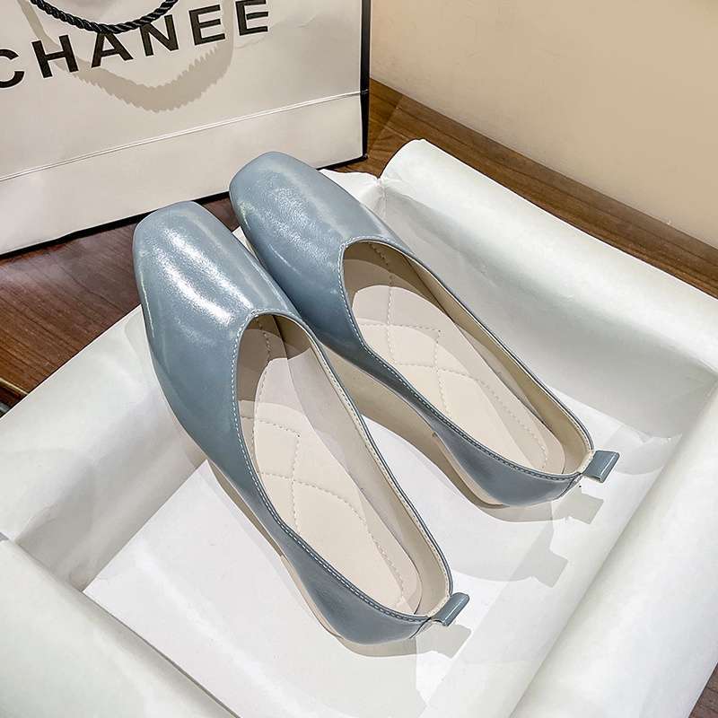 Flat top shoes empuk