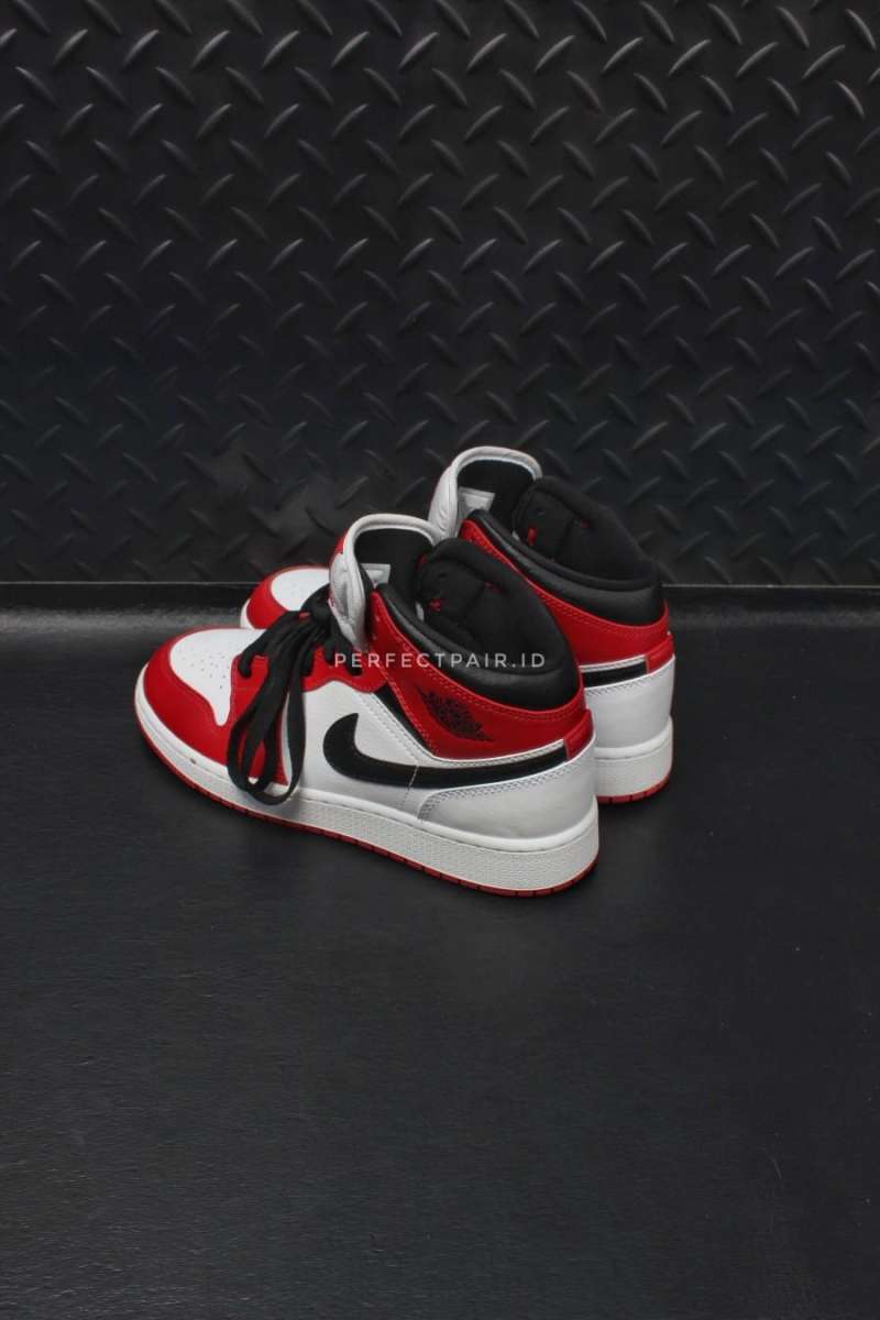 Jual Air Jordan Mid Chicago White Heel 100% Original Bnib Di