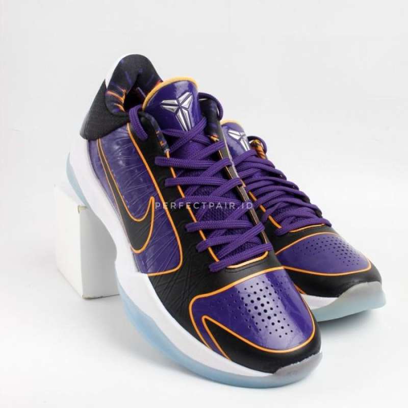 Nike kobe original store