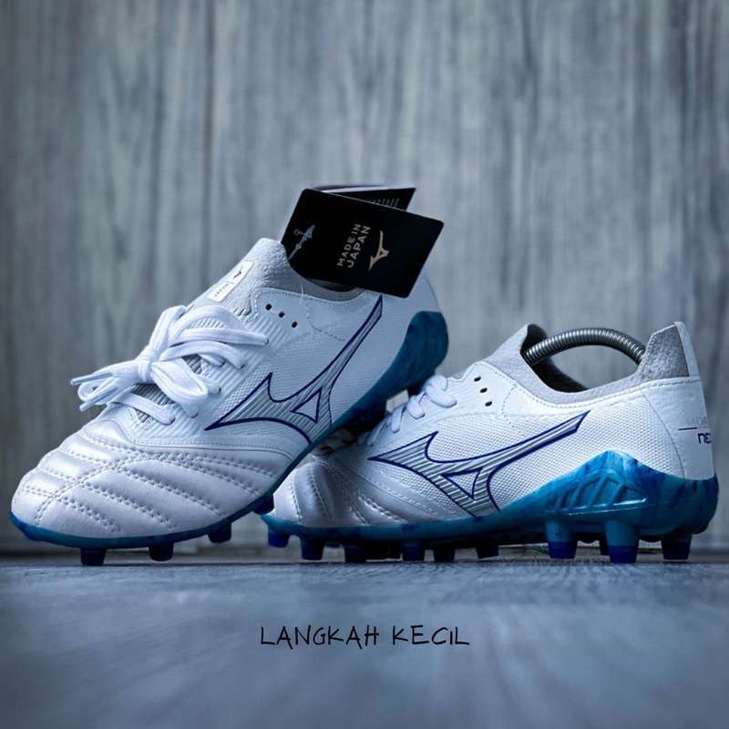 Mizuno morelia hot sale white blue