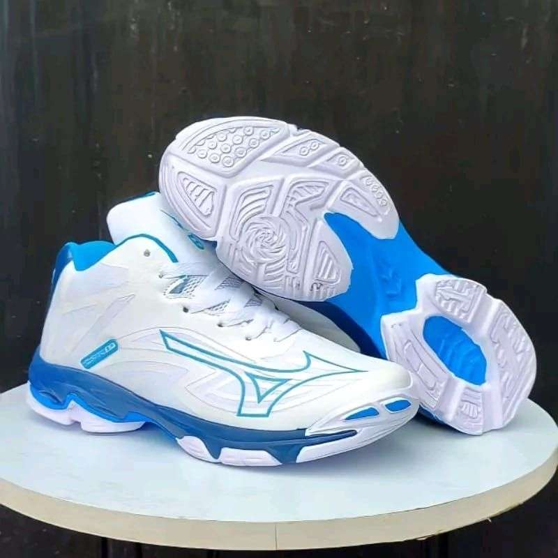 Sepatu hot sale mizuno terbaru
