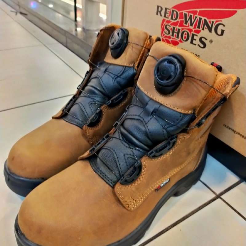 Sepatu red top wing shoes