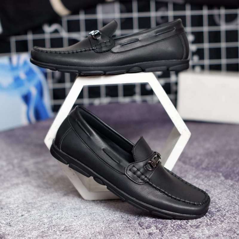 Sepatu casual pria slip on deals loafers kerja