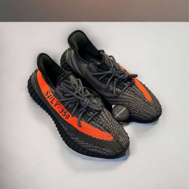 Nike yeezy harga store