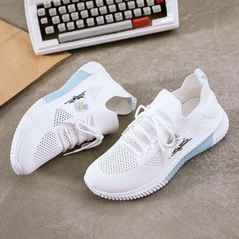 Jual Sepatu Sneakers Wanita Gucci Terbaik Februari 2024 Harga