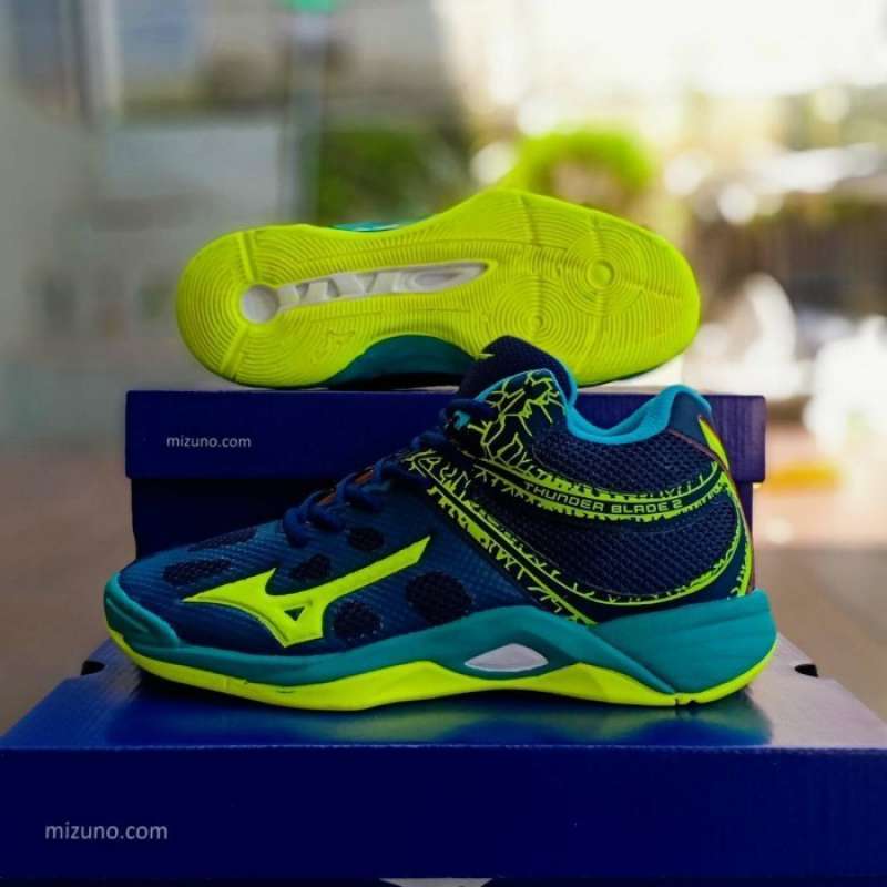 Mizuno thunder top blade mid women