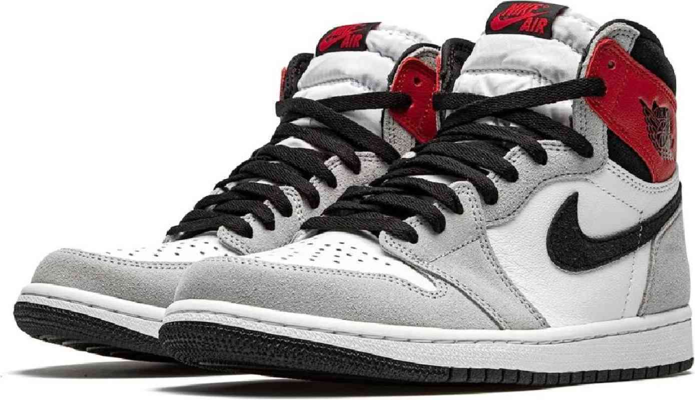 Sepatu NIKE AIR JORDAN 1 HIGH SMOKE GREY