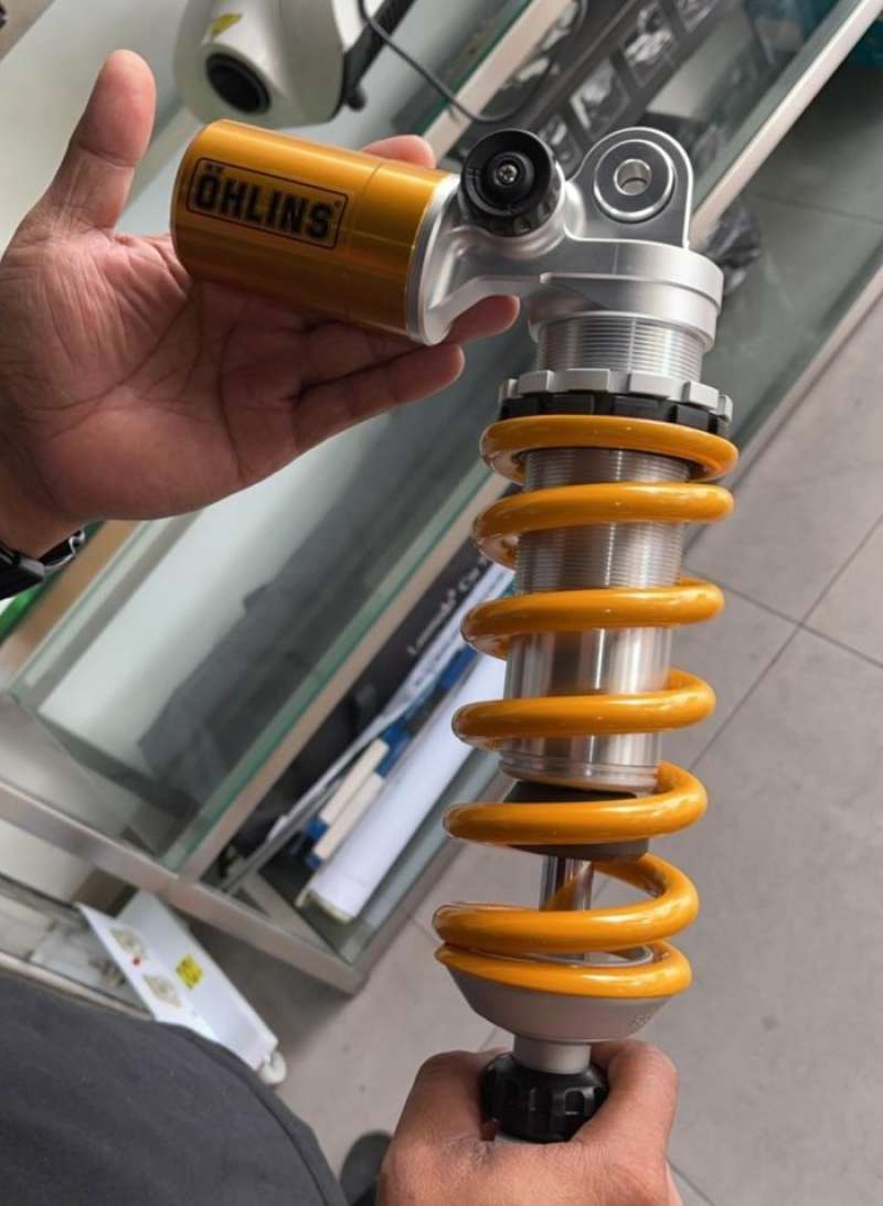 Ohlins z800 top